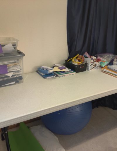 after-organized-desk-area