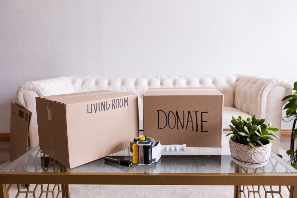 Labeled Packing Boxes
